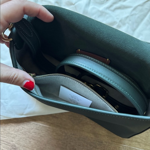 Coach soft tabby in amazon green - Picture 5 of 5